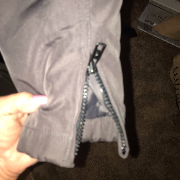 New Arrival “Gallery” Mid size small winter coat - Picture 7 of 7